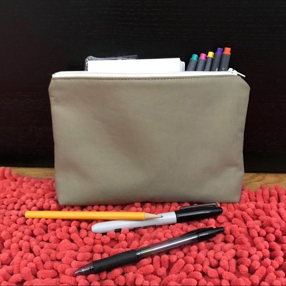 Padded Pouch - Picture 2 of 5